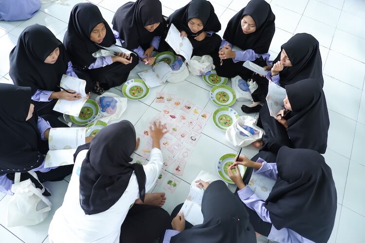 program sekolah remaja, seribu projects, yayasan gizi anak indonesia